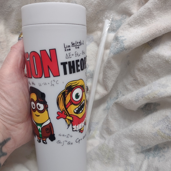 Big minion theory tumbler - Picture 4 of 13